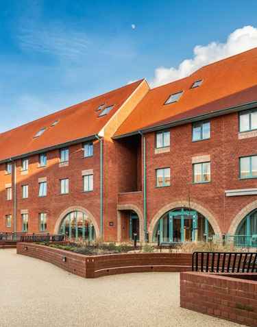 Brentwood College (3)